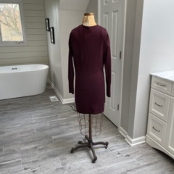 Lululemon athletica Dress (can wear it scoop or v neck & long or 3/4 sleeve. - Picture 2 of 6